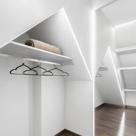 Апартаменти Luxury Skylight Loft & Terrace Center *